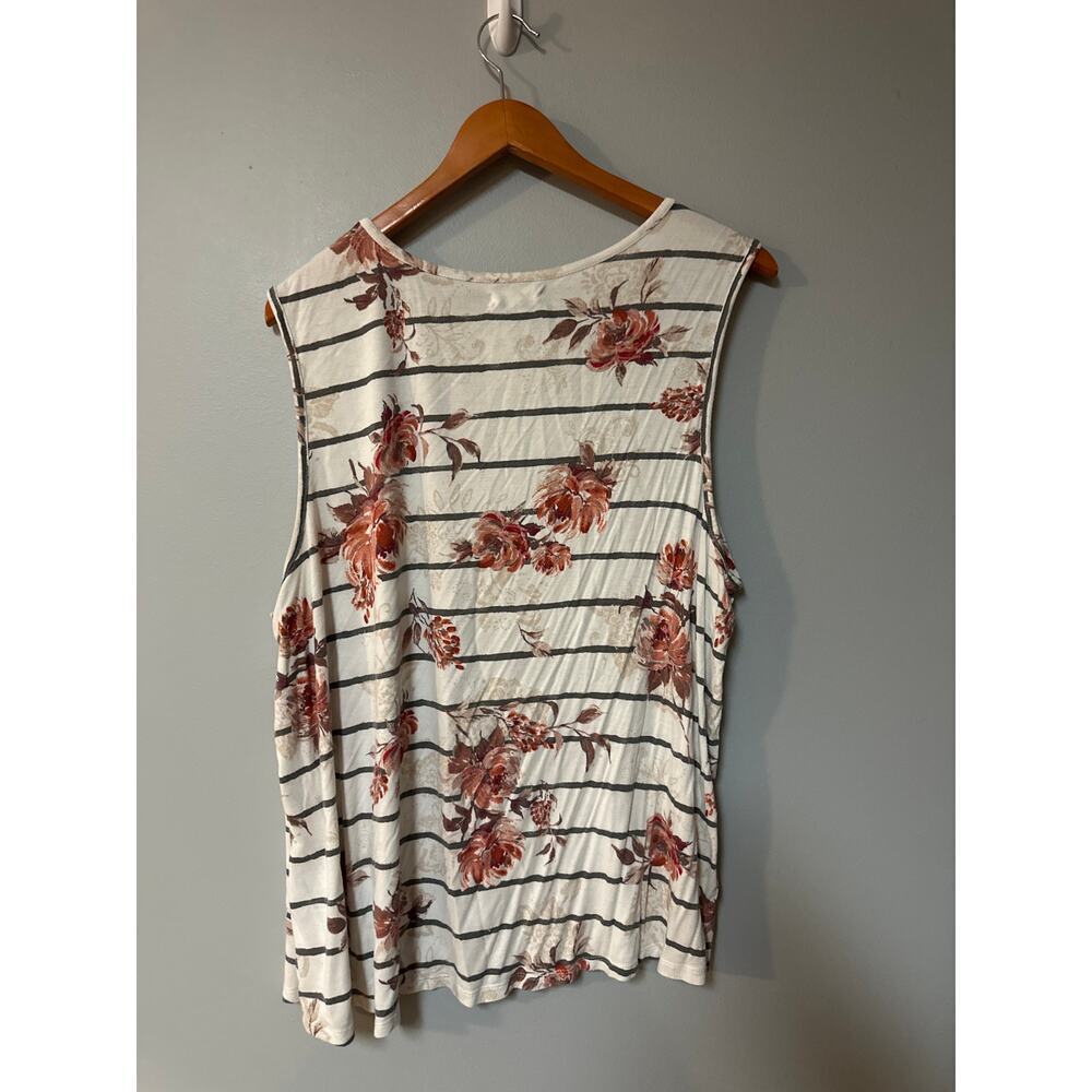 Maurices Floral Stripe Sleeveless Tank Top Women’s Plus 2X Lace-Up Detail - Picture 4 of 6